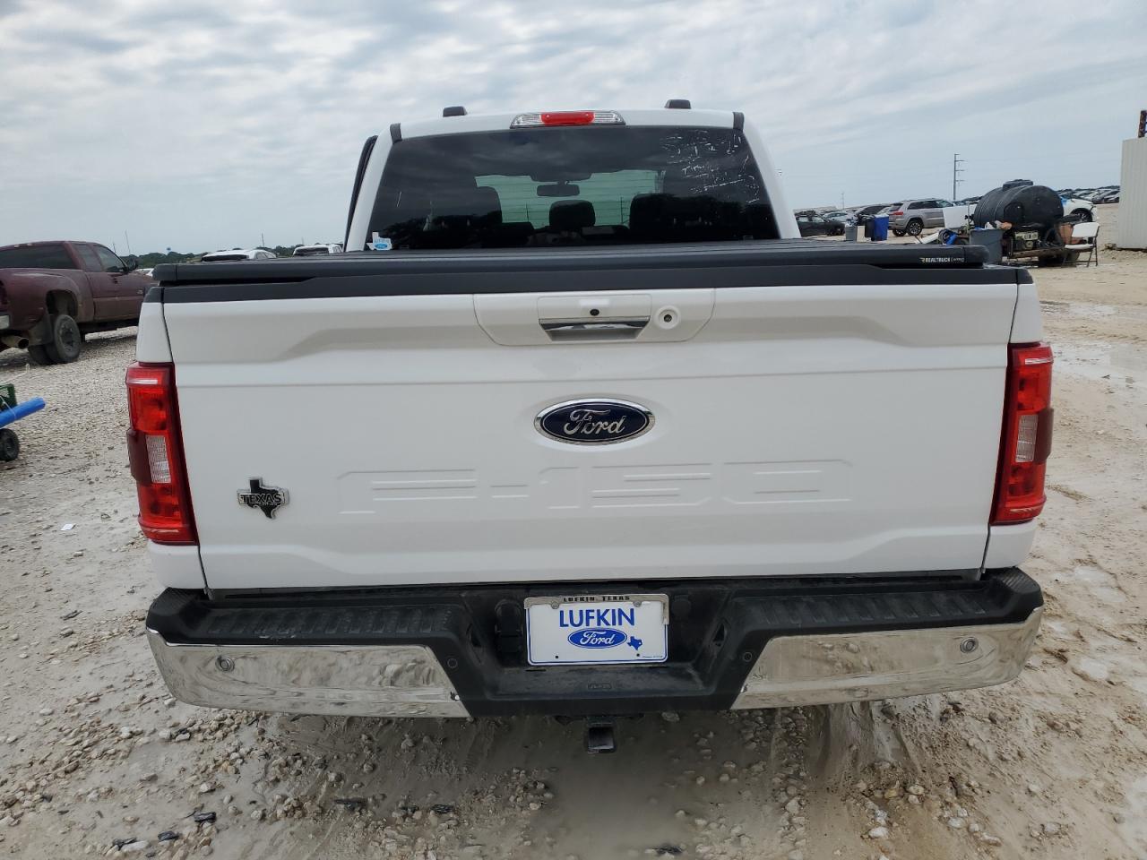 Ford F-150 Supercrew Image 11