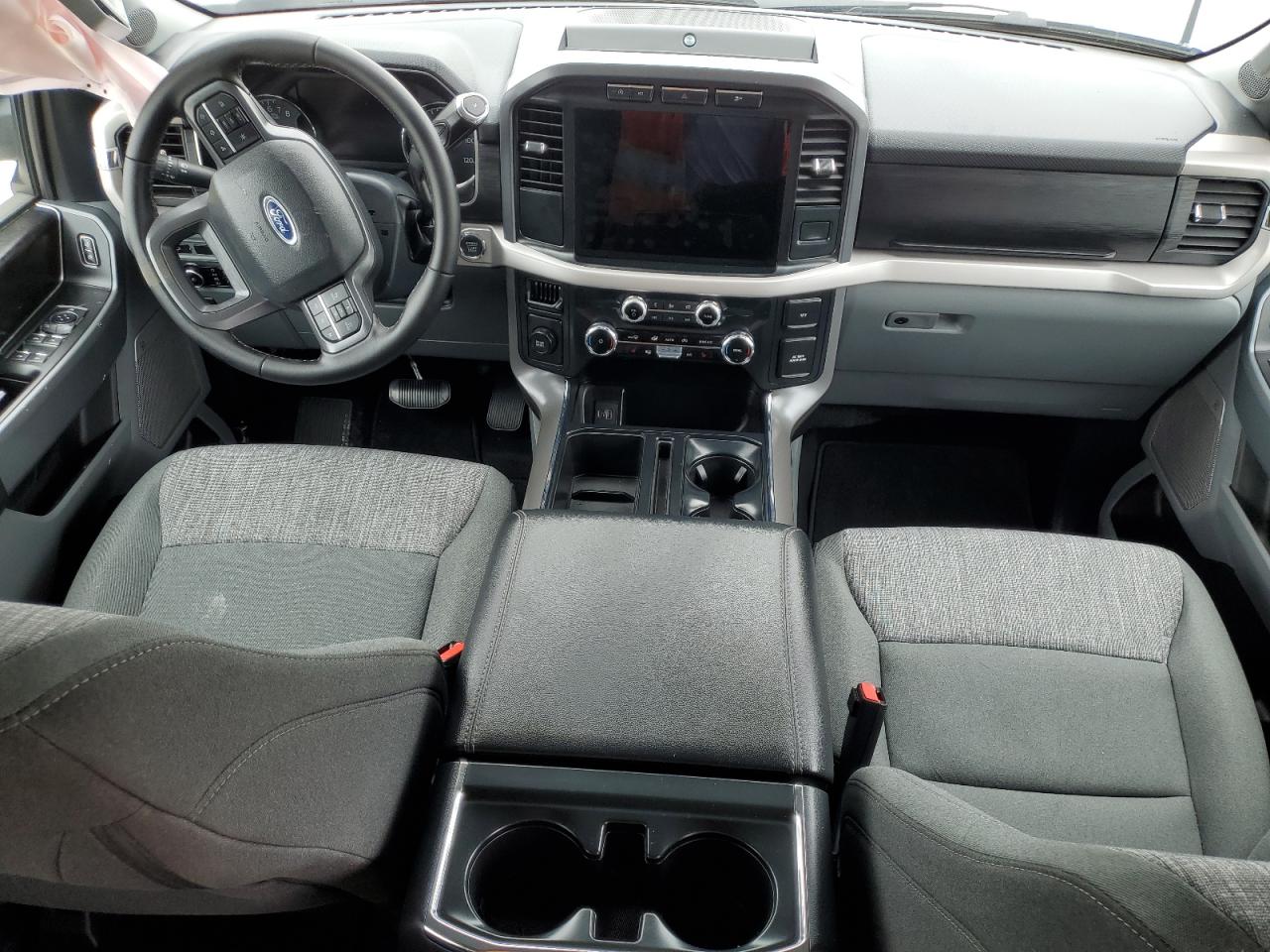 Ford F-150 Supercrew Image 2