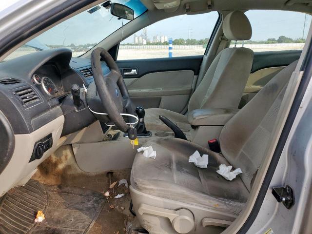 Ford Fusion S Image 10