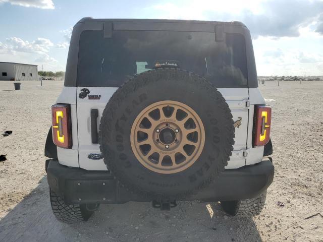 Ford Bronco Base Image 8