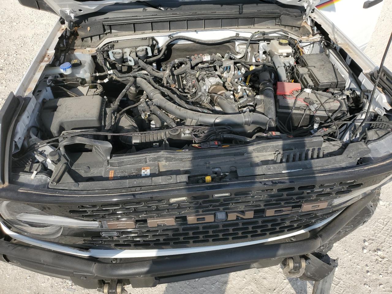 Ford Bronco Base Image 12