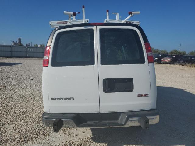 GMC Savana G2500 Image 4