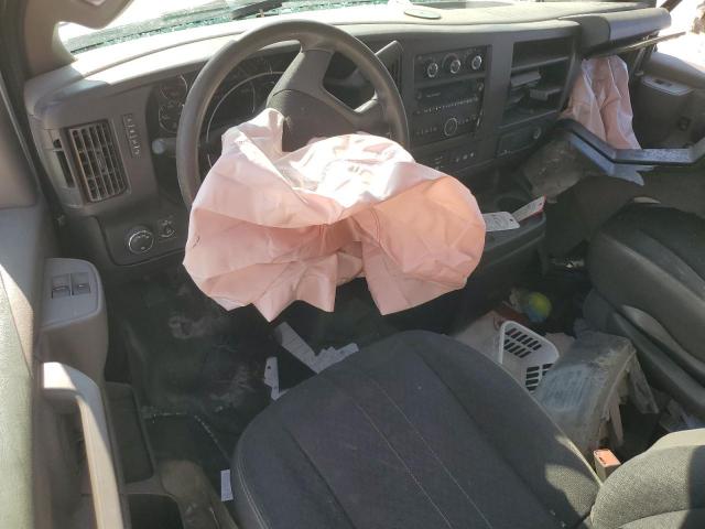 GMC Savana G2500 Image 12