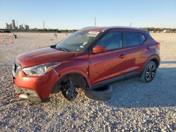  Salvage Nissan Kicks
