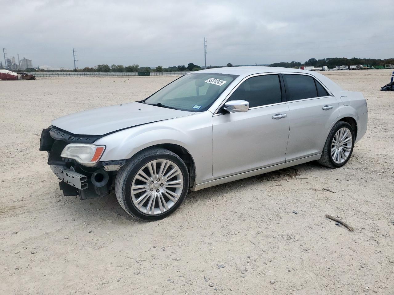 Chrysler 300 Limited Image 1