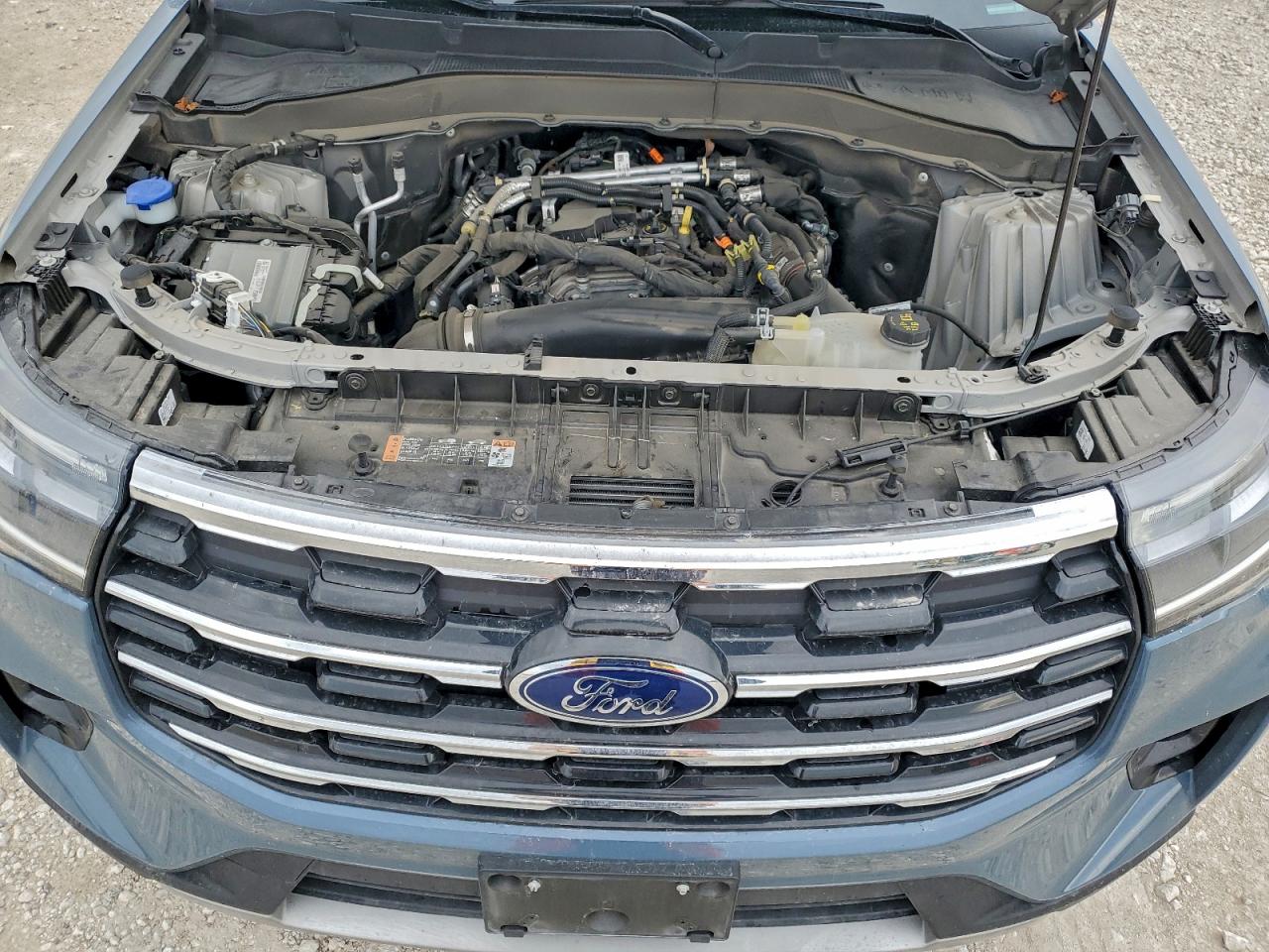 Ford Explorer Active Image 14