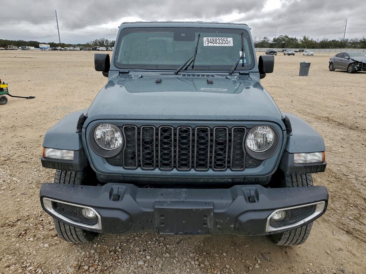 Jeep Gladiator Sport Image 5