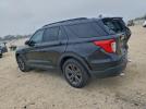Ford Explorer Xlt Image 2