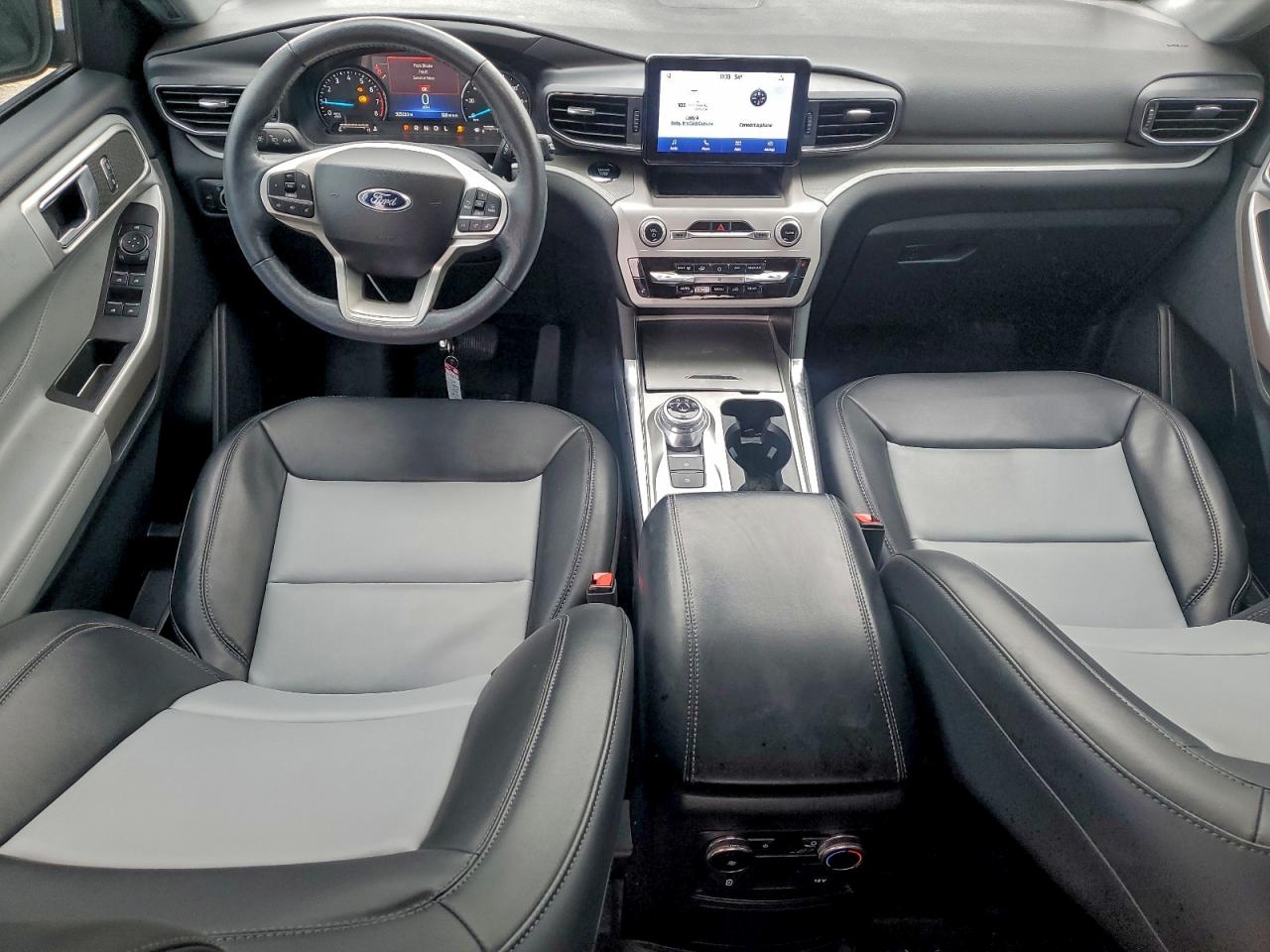 Ford Explorer Xlt Image 5