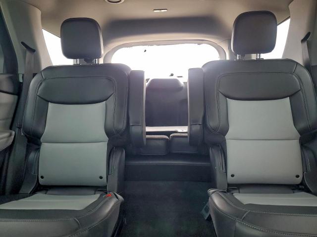 Ford Explorer Xlt Image 8