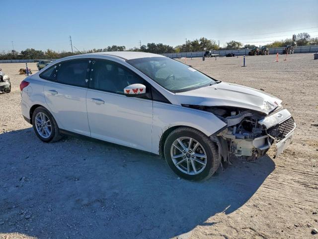 Ford Focus Se Image 12