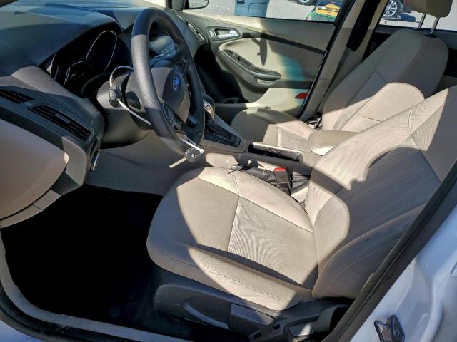 Ford Focus Se Image 11