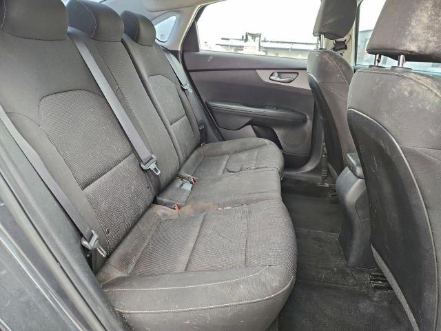 Kia Forte Fe Image 8