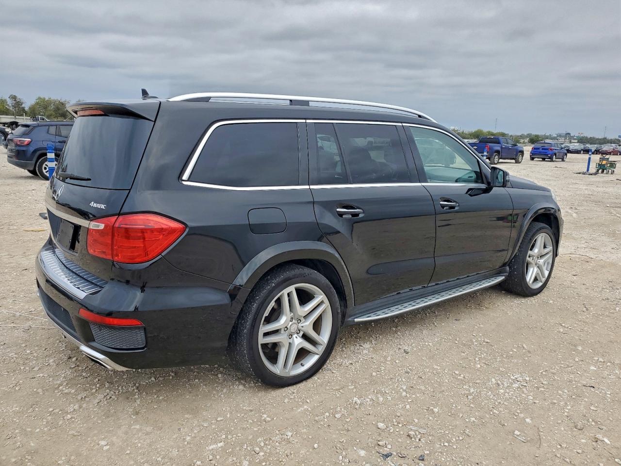 Mercedes-Benz G-Class 550 4matic Image 8