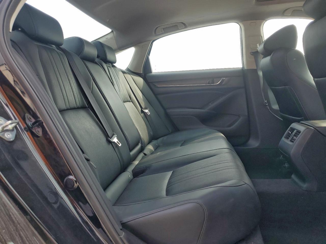 Honda Accord Touring Image 10