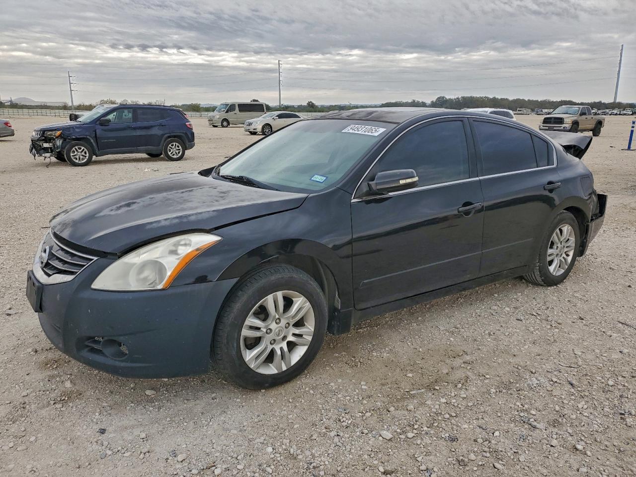 Nissan Altima Base Image 1