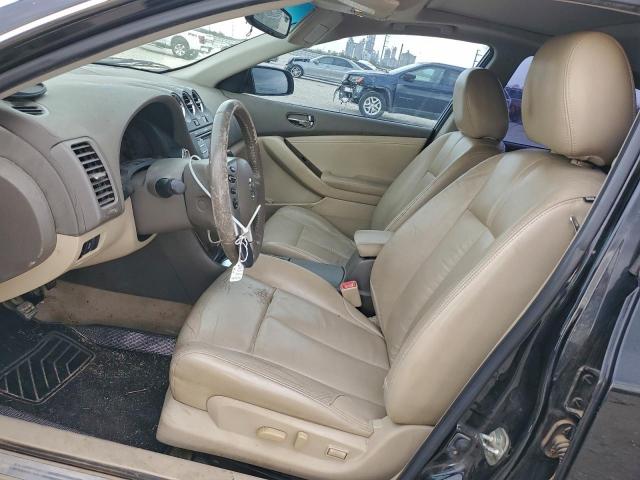 Nissan Altima Base Image 8