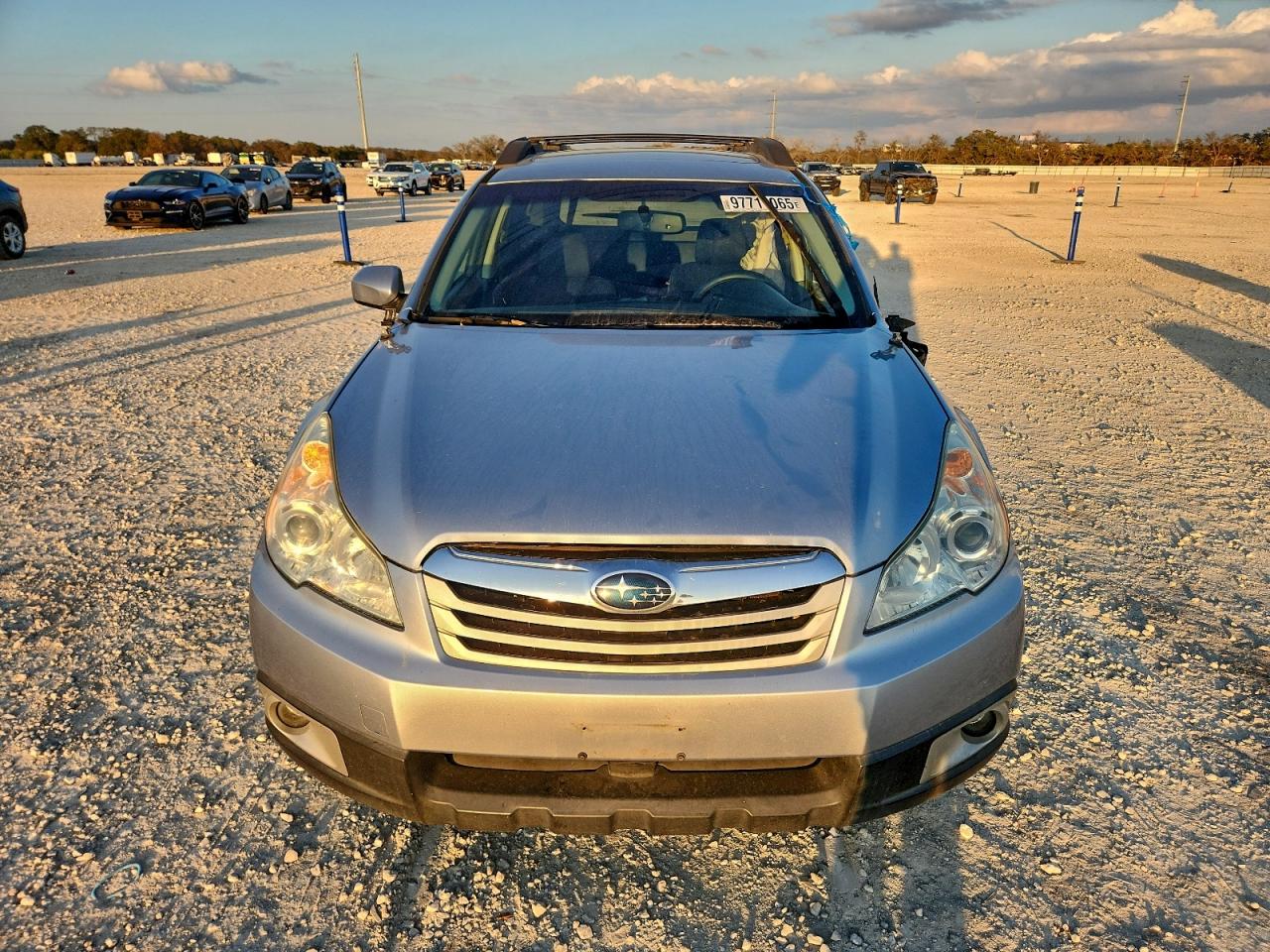 Subaru Outback 2.5i Premium Image 3