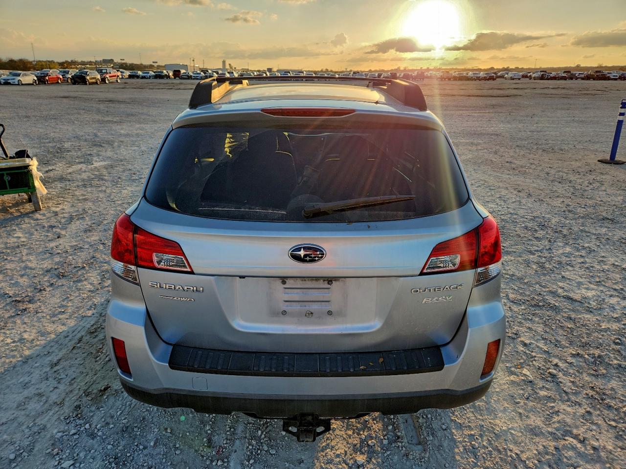 Subaru Outback 2.5i Premium Image 9