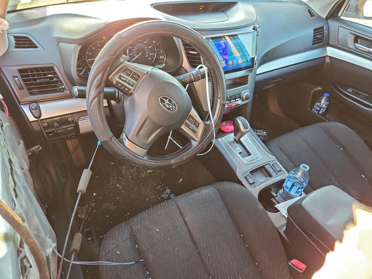 Subaru Outback 2.5i Premium Image 12