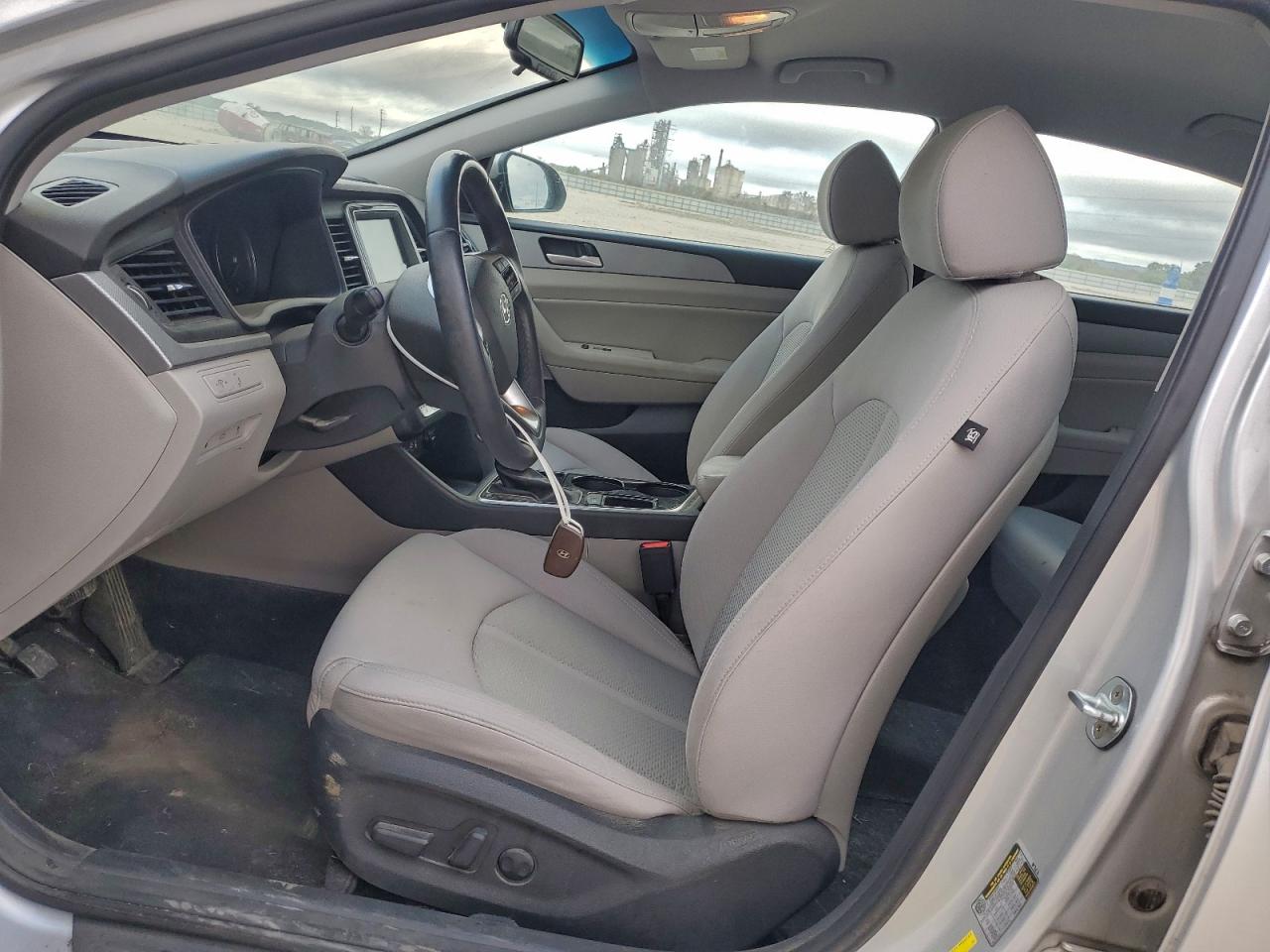 Hyundai SONATA Sport Image 6