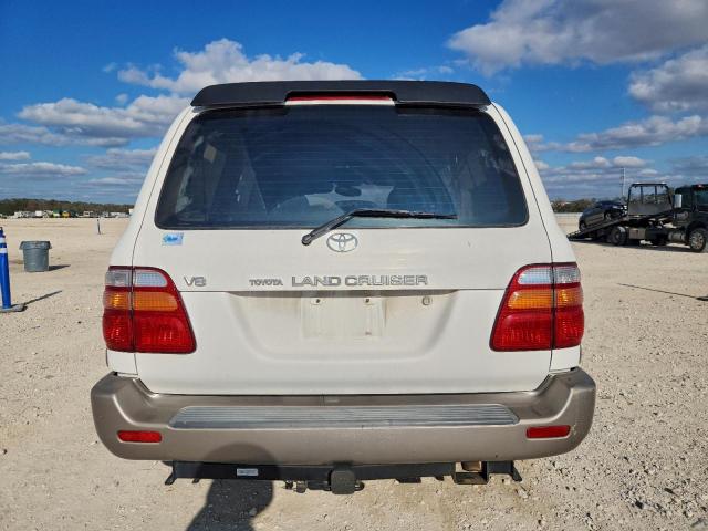 Toyota Land Cruis Image 6