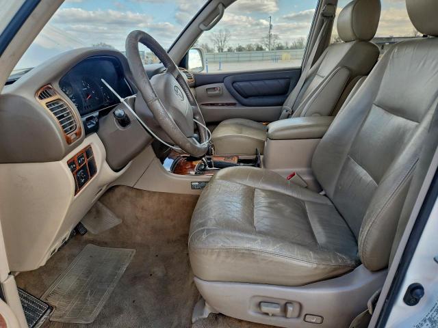 Toyota Land Cruis Image 10