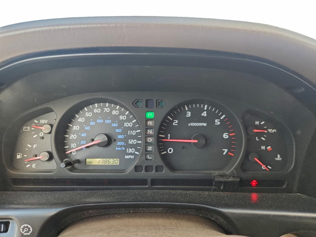 Toyota Land Cruis Image 11