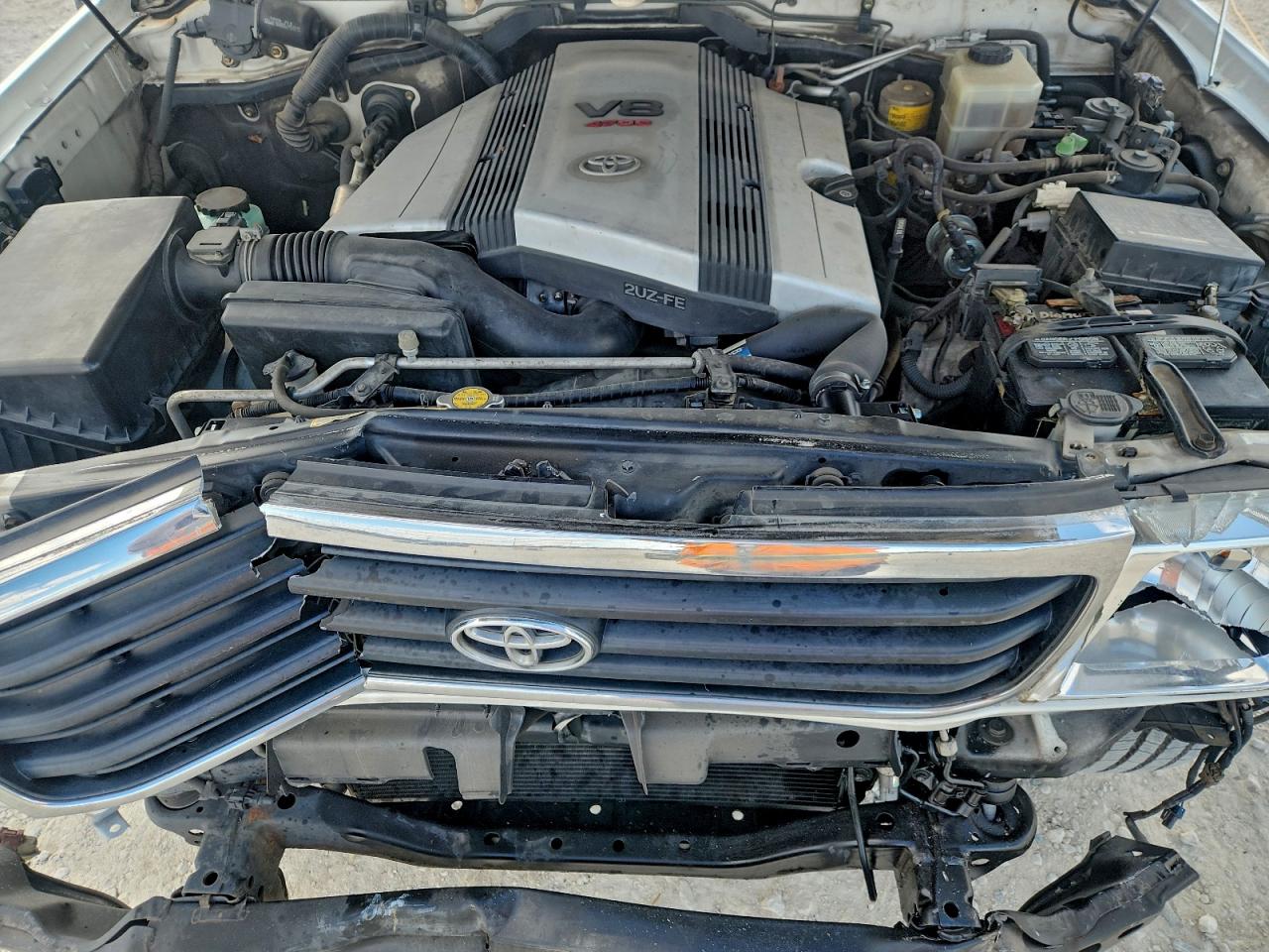 Toyota Land Cruis Image 14