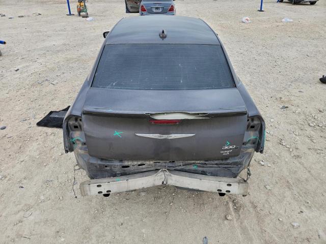 Chrysler 300 S Image 2