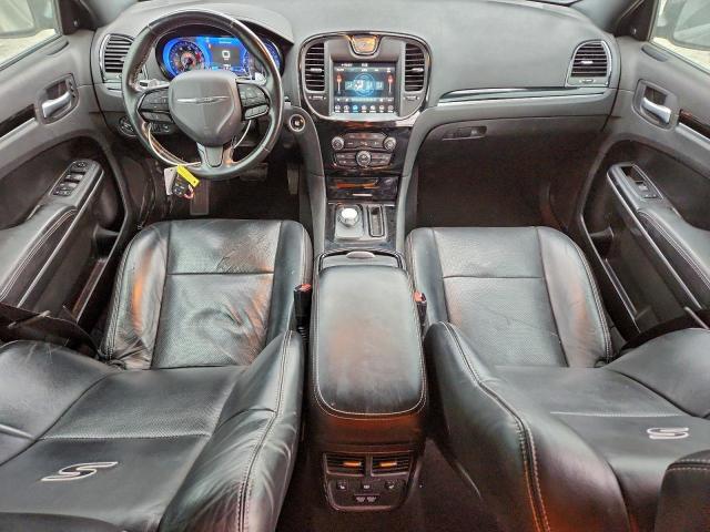 Chrysler 300 S Image 5