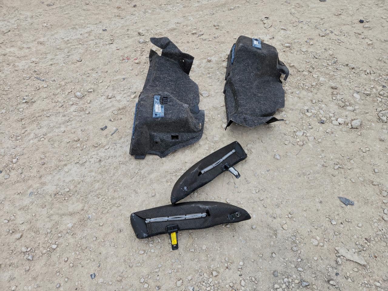 Chrysler 300 S Image 8