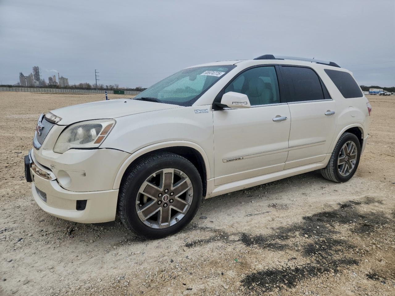 GMC Acadia Denali Image 1