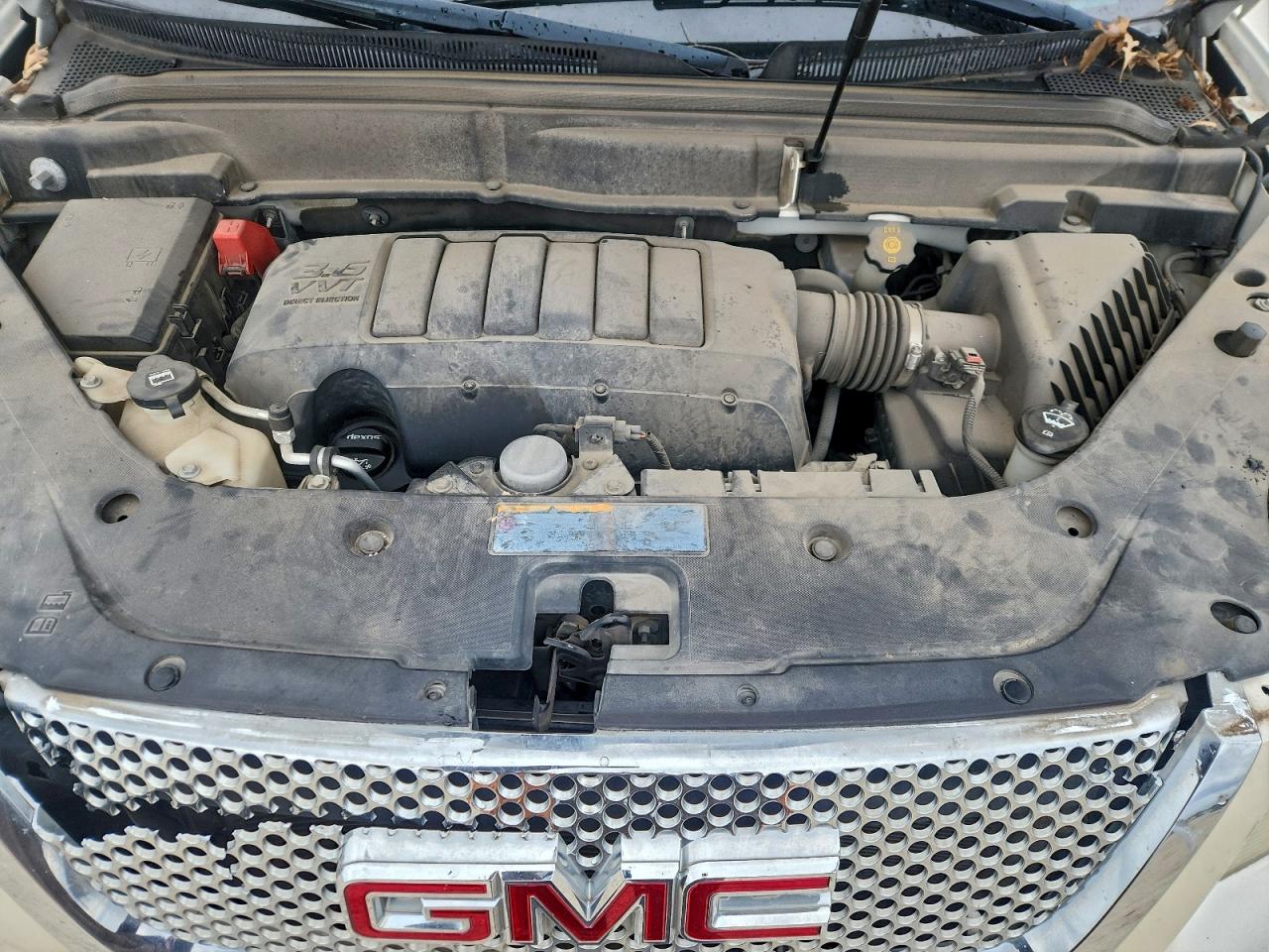 GMC Acadia Denali Image 14