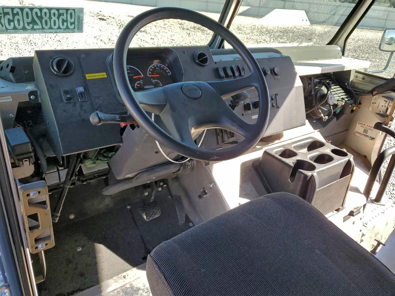 Freightliner Mt45 M Line Walk-in Van Image 6