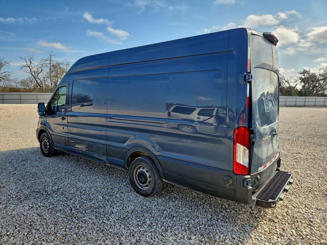 Ford Transit T-250 Image 2