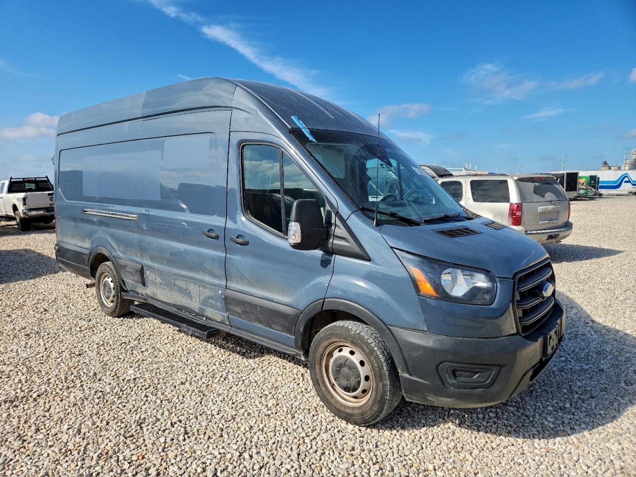 Ford Transit T-250 Image 3