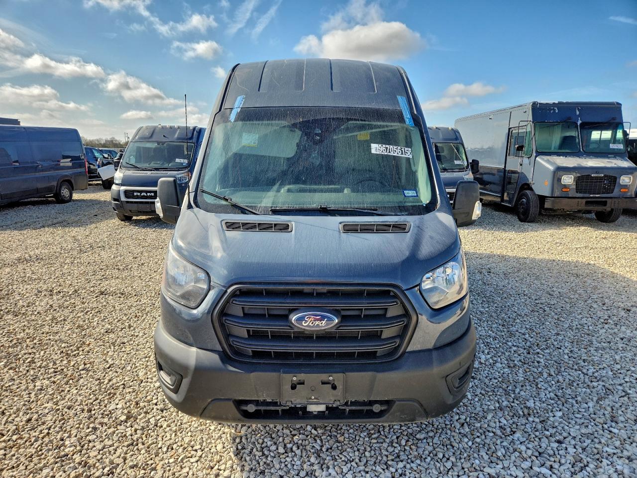 Ford Transit T-250 Image 4