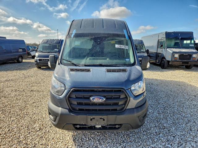 Ford Transit T-250 Image 4