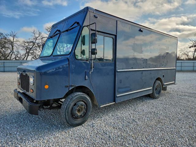  Salvage Freightliner Chassis M