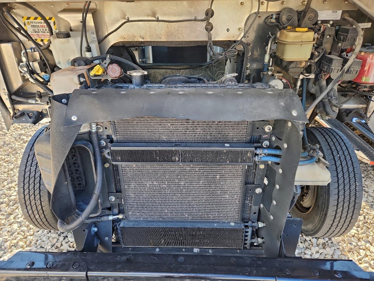 Freightliner Chassis M M Line Walk-in Van Image 8