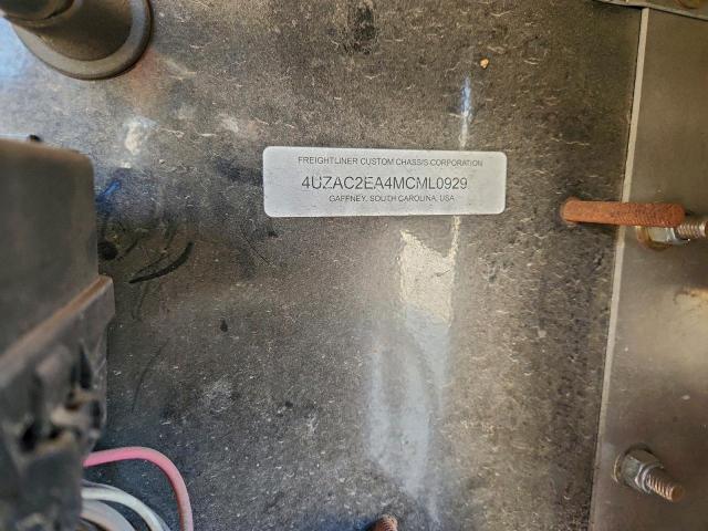 Freightliner Chassis M M Line Walk-in Van Image 11