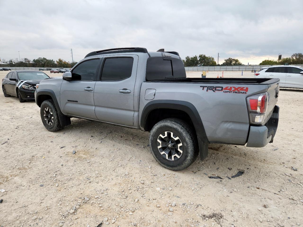 Toyota Tacoma Double Cab Image 8