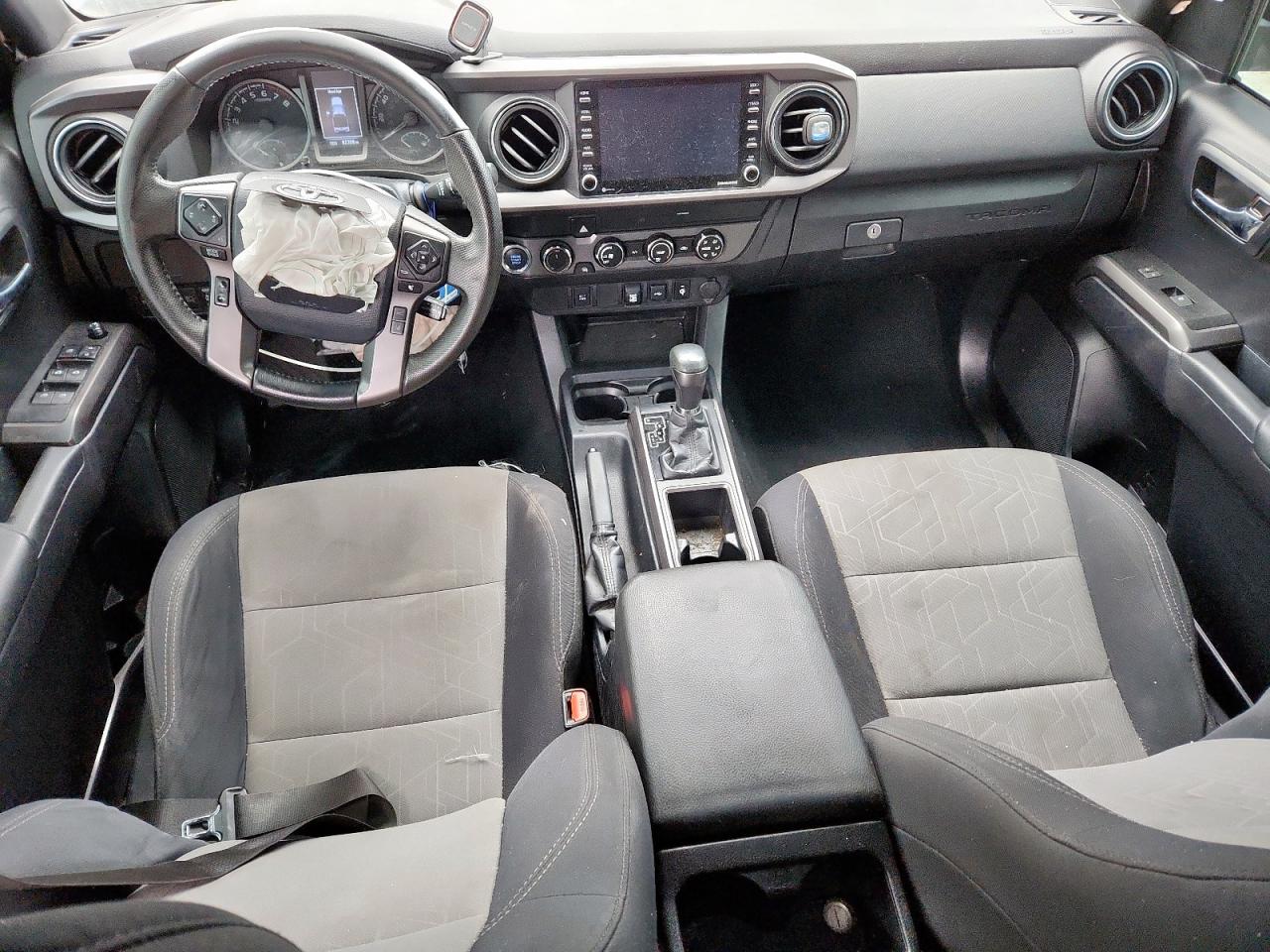 Toyota Tacoma Double Cab Image 7