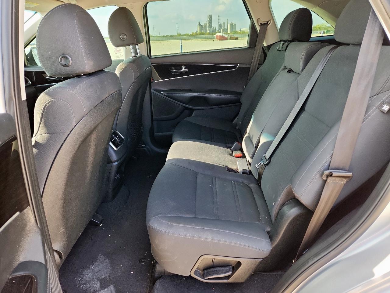 Kia Sorento L Image 12