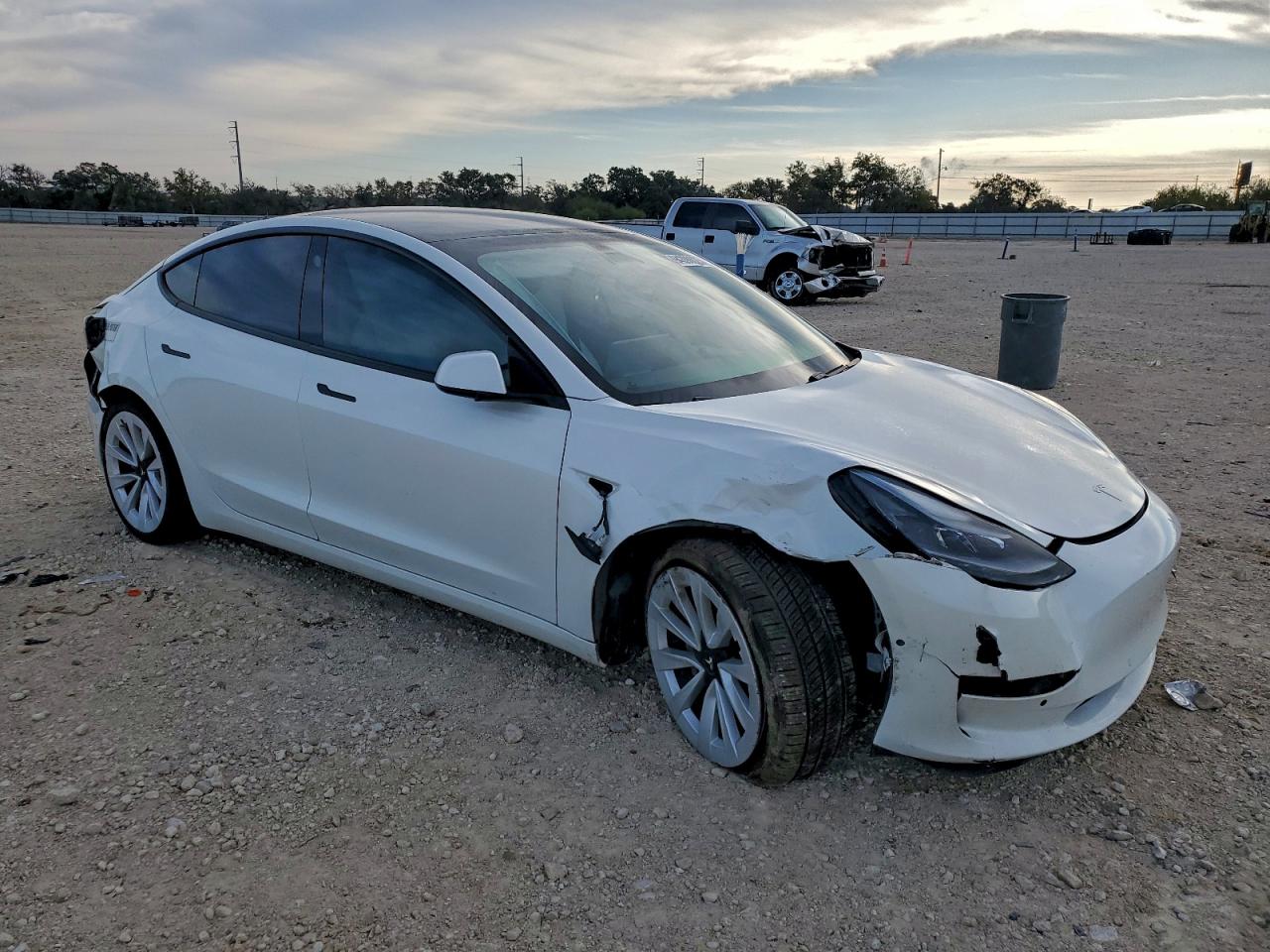 Tesla Model 3 Image 8