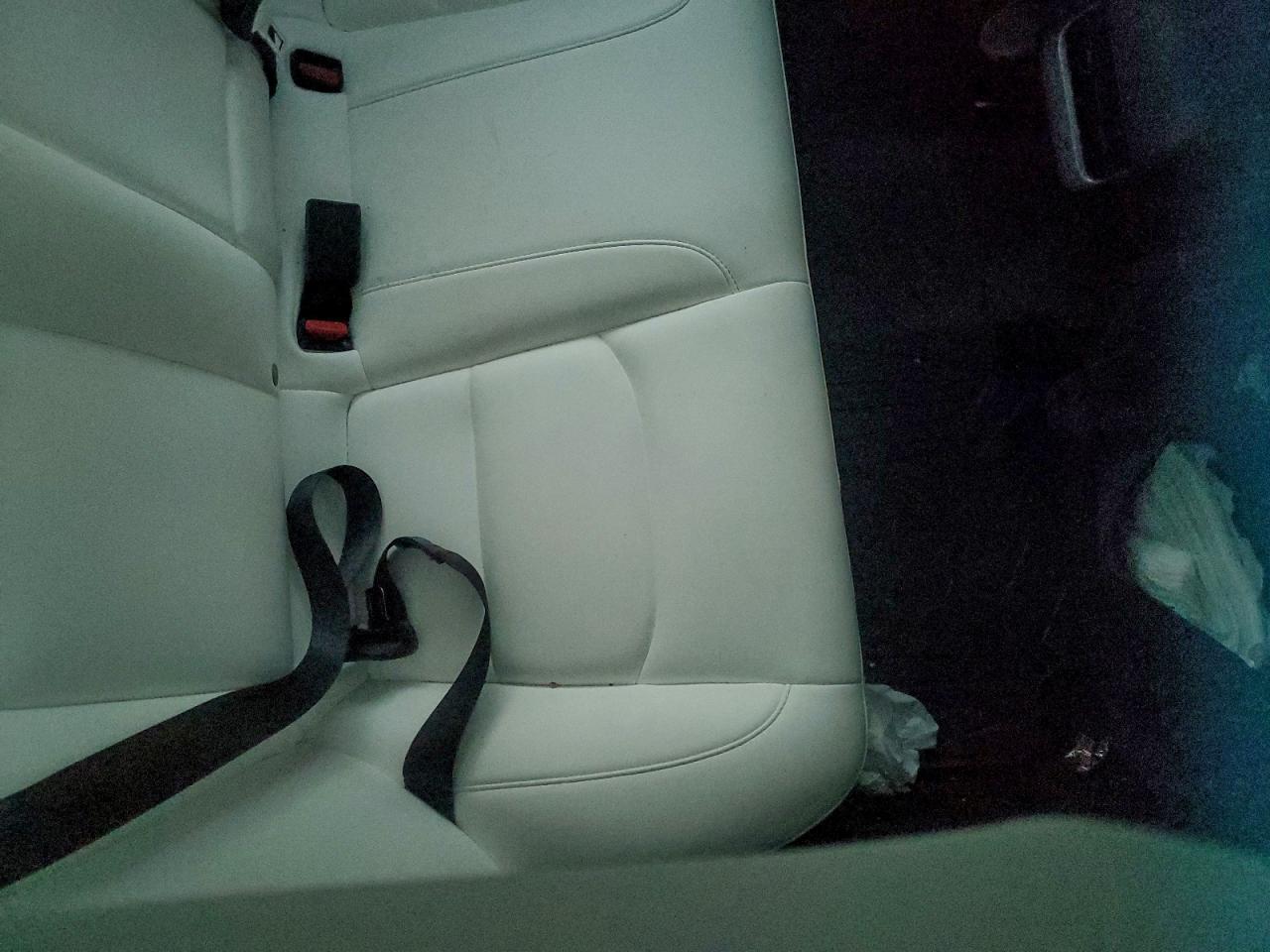 Tesla Model 3 Image 11