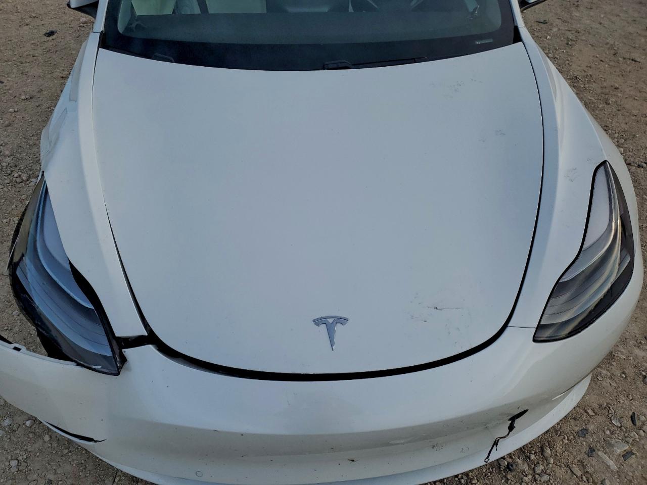 Tesla Model 3 Image 5