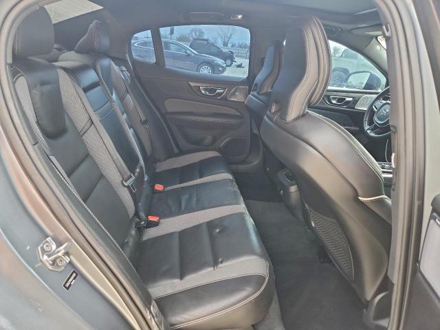 Volvo S60 T6 R-design Image 12