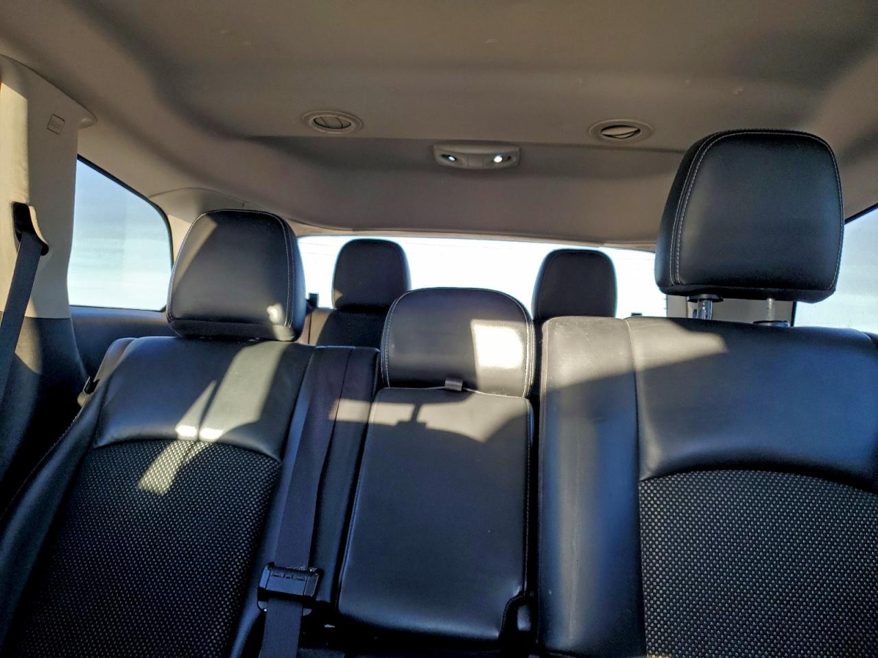 Dodge Journey Crossroad Image 9